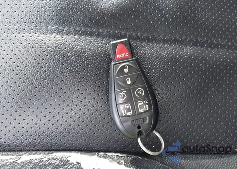 2015 Chrysler Town & Country Touring-L z USA, uszkodzony, nr VIN 2C4RC1CG4FR546909